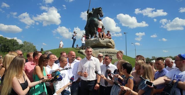 Віталій Кличко відкрив пам’ятник Іллі Муромцю: «Це наш богатир, це наша історія, яку в нас намагаються поцупити» (+відео)